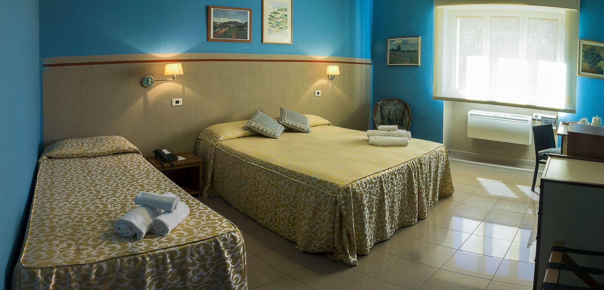 Hotel Plaza Taranto Exteriör bild